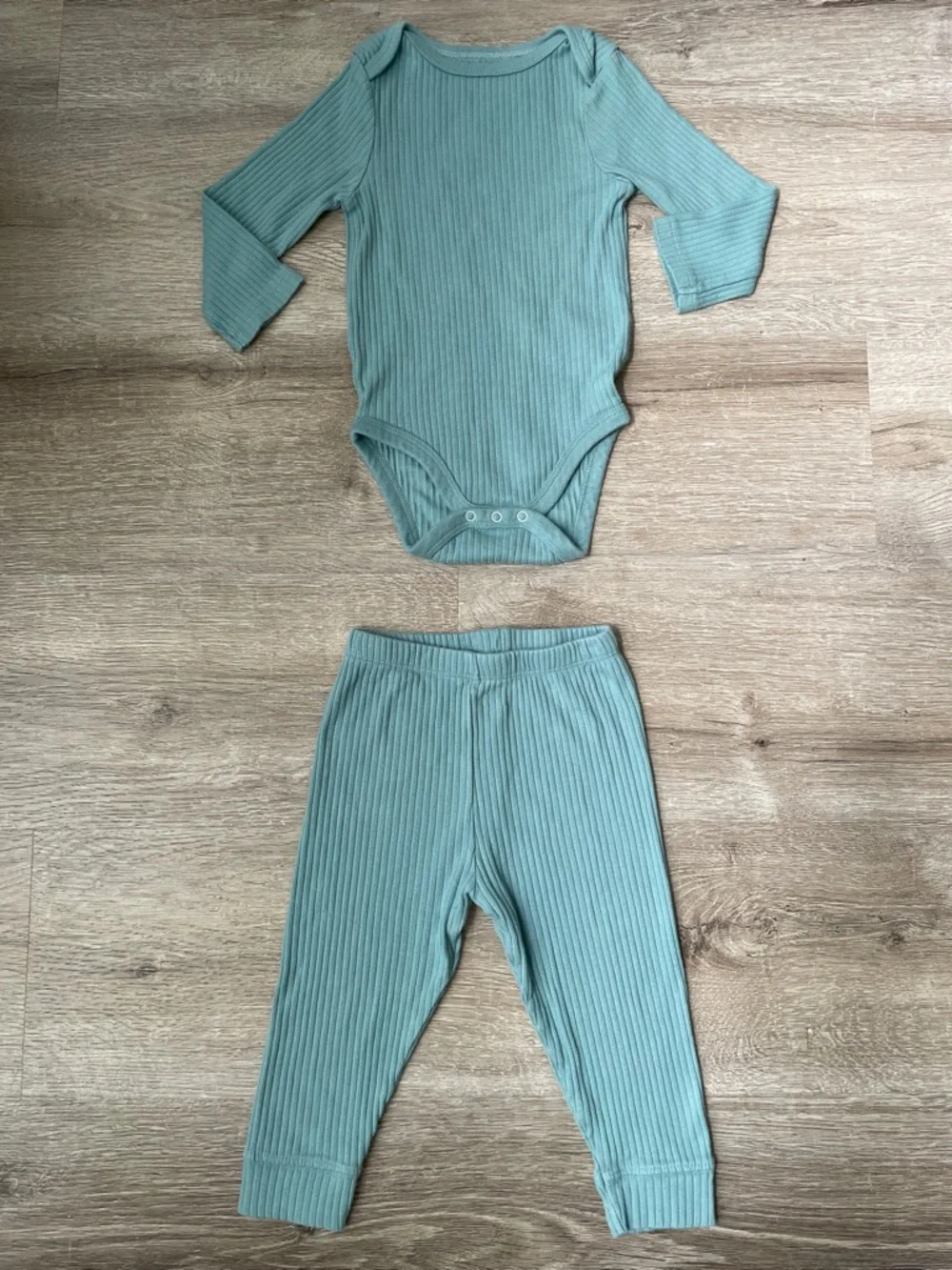 Cloud Island blue bodysuit set size 12 months